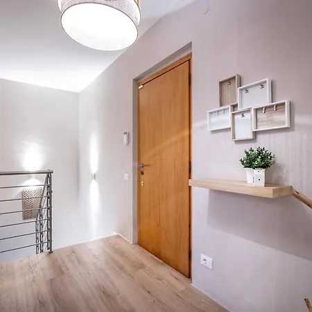 Apartment Yid Quiet With Garden Close To Florence *